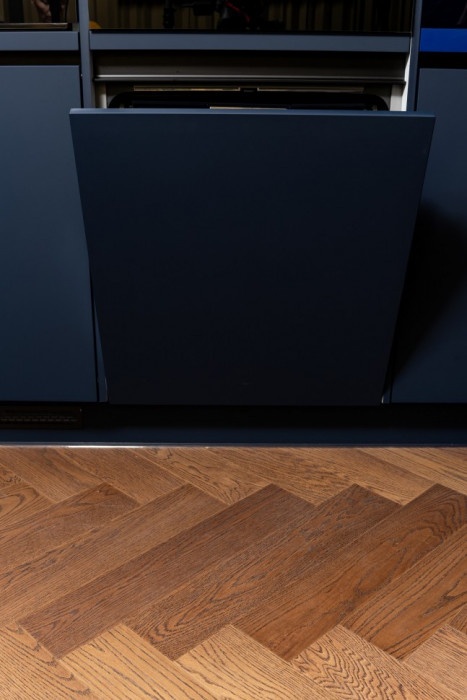 Кварцевый SPC паркет Quartz Parquet Дуб Рустикальный 33-410 браш Английская Ёлка