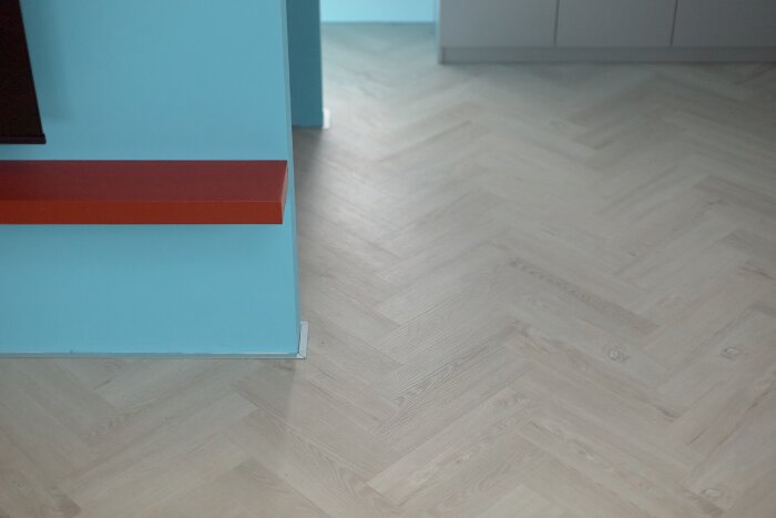 Кварцевый SPC ламинат Home Expert Parquet Design Дуб Милкшейк 44-3002 (400х100х4,5мм)