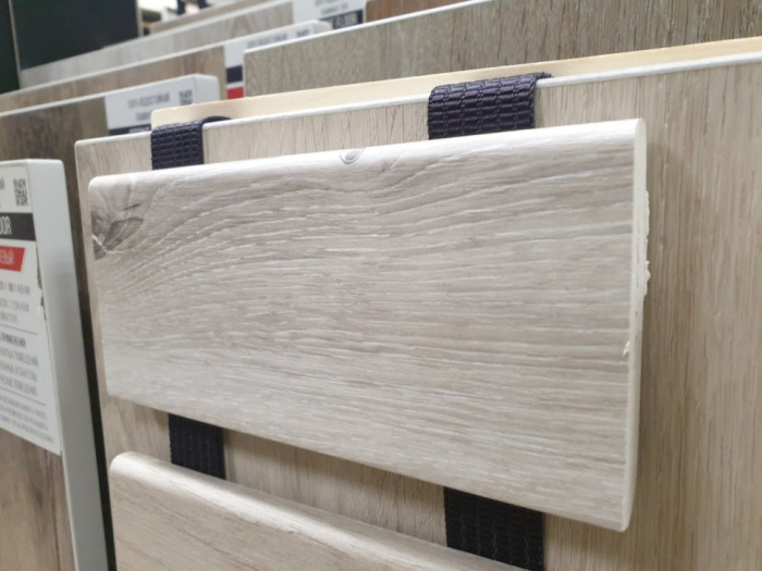 Плинтус SPC FARGO DL 1601 Дуб Снежный 2200*80*11мм